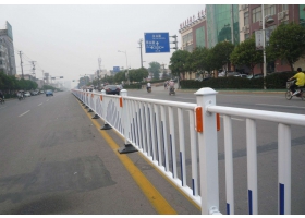喀什地区市政道路护栏工程